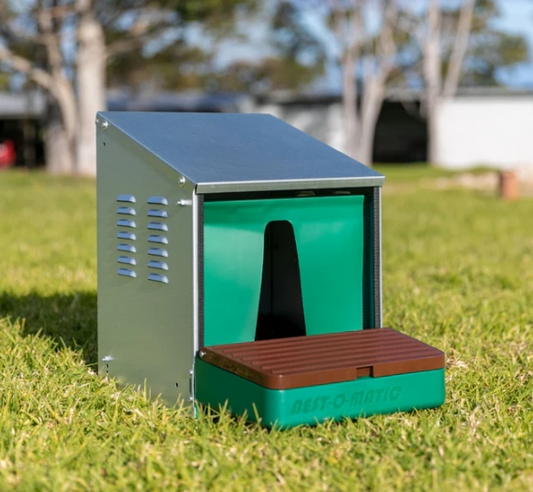 Nest-o-Matic Roll Away Laying Box - The Chook Barn